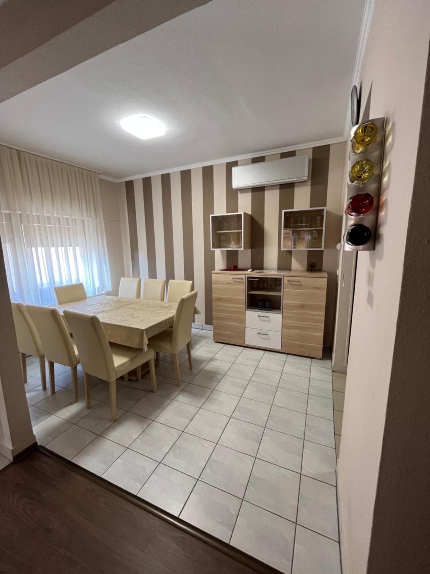 Vass Bor Vendeghaz Apartment Kiskoros Bagian luar foto
