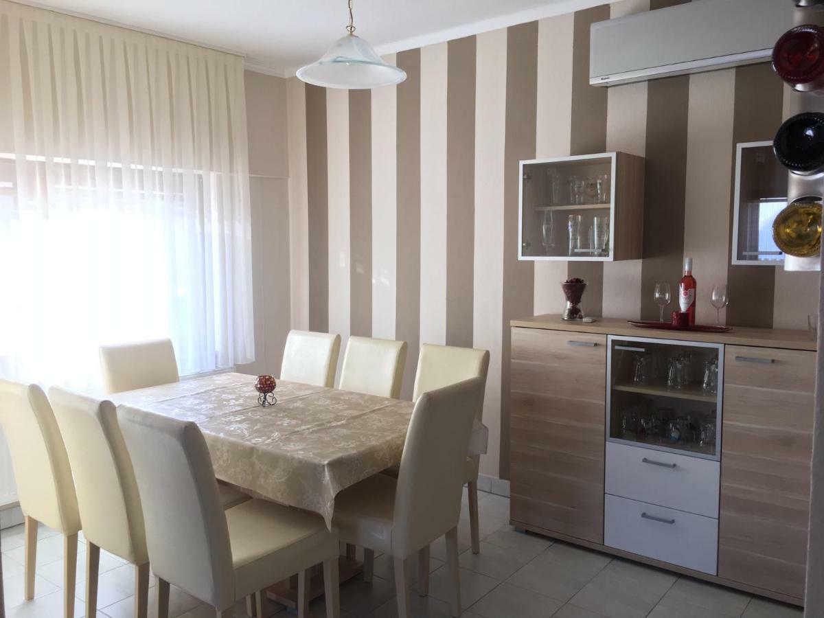 Vass Bor Vendeghaz Apartment Kiskoros Bagian luar foto